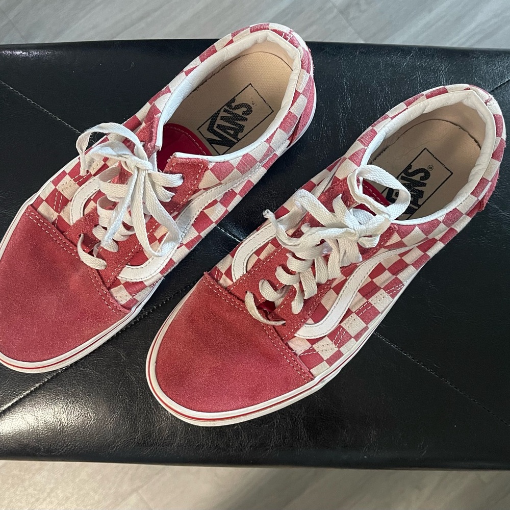 Vans Women's Red and White Checkered Sneakers sz 10